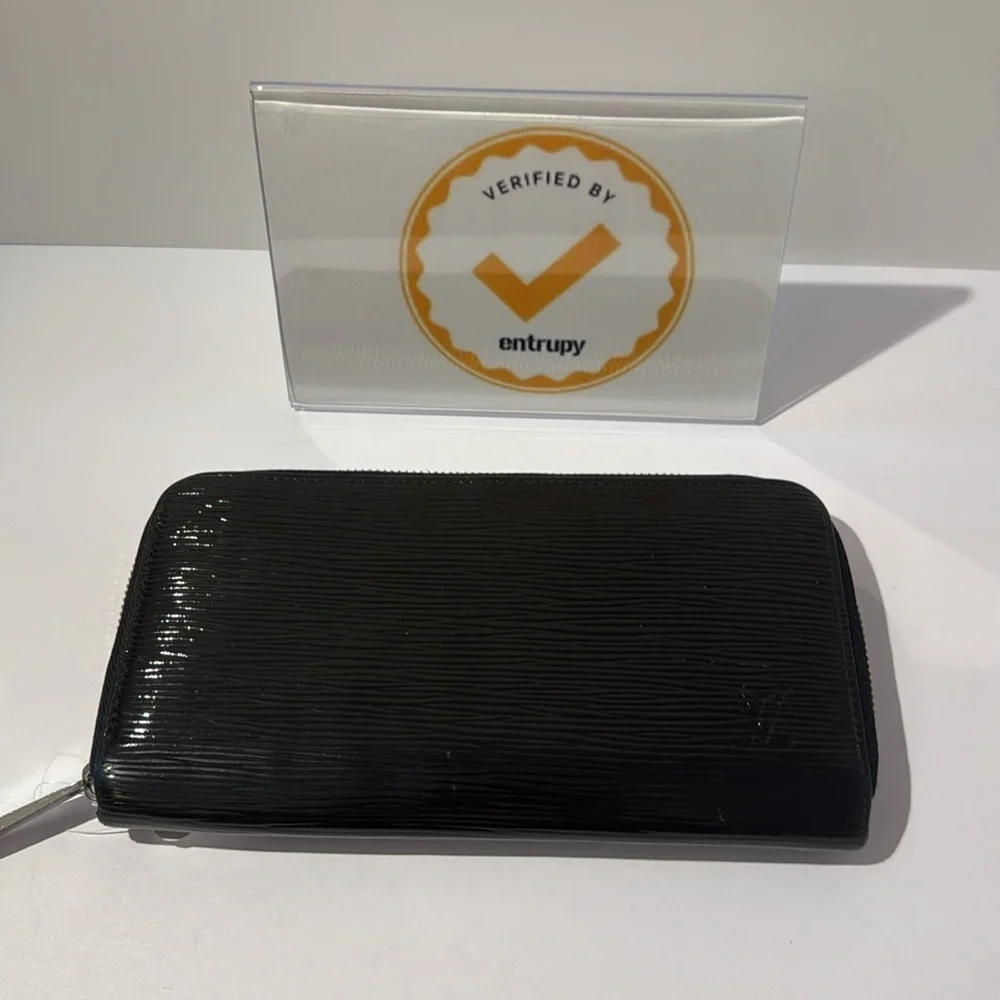 LV Zippy Black Wallet w/ Authenticity Certificate